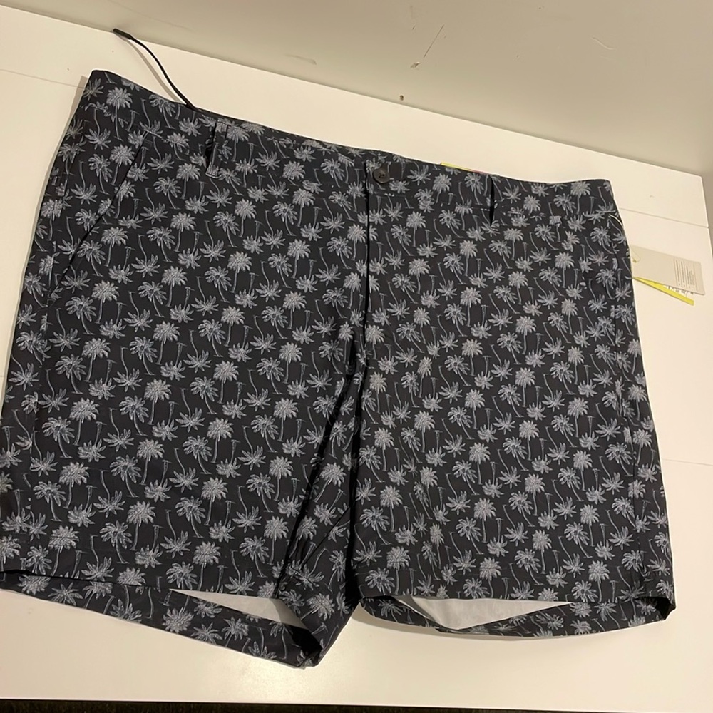 All in Motion Brand NWT Men's XXL Hybrid Shorts Resort Short Black Palm Tree